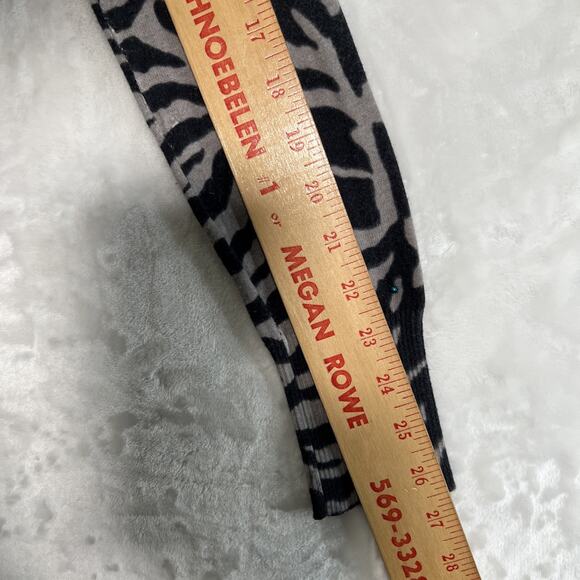 Express Y2K Women’s Sweater Size S Animal Print Zebra V Neck Long Sleeves - Picture 11 of 12